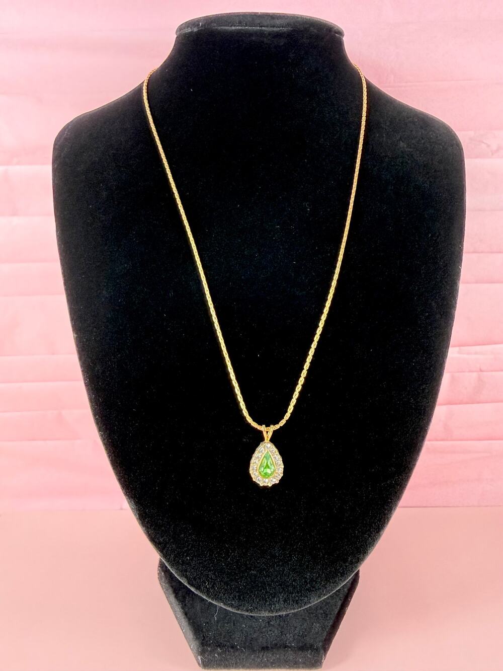 1980s Vintage Avon Tear Drop Green Crystal Pendant 16" Gold Tone Necklace